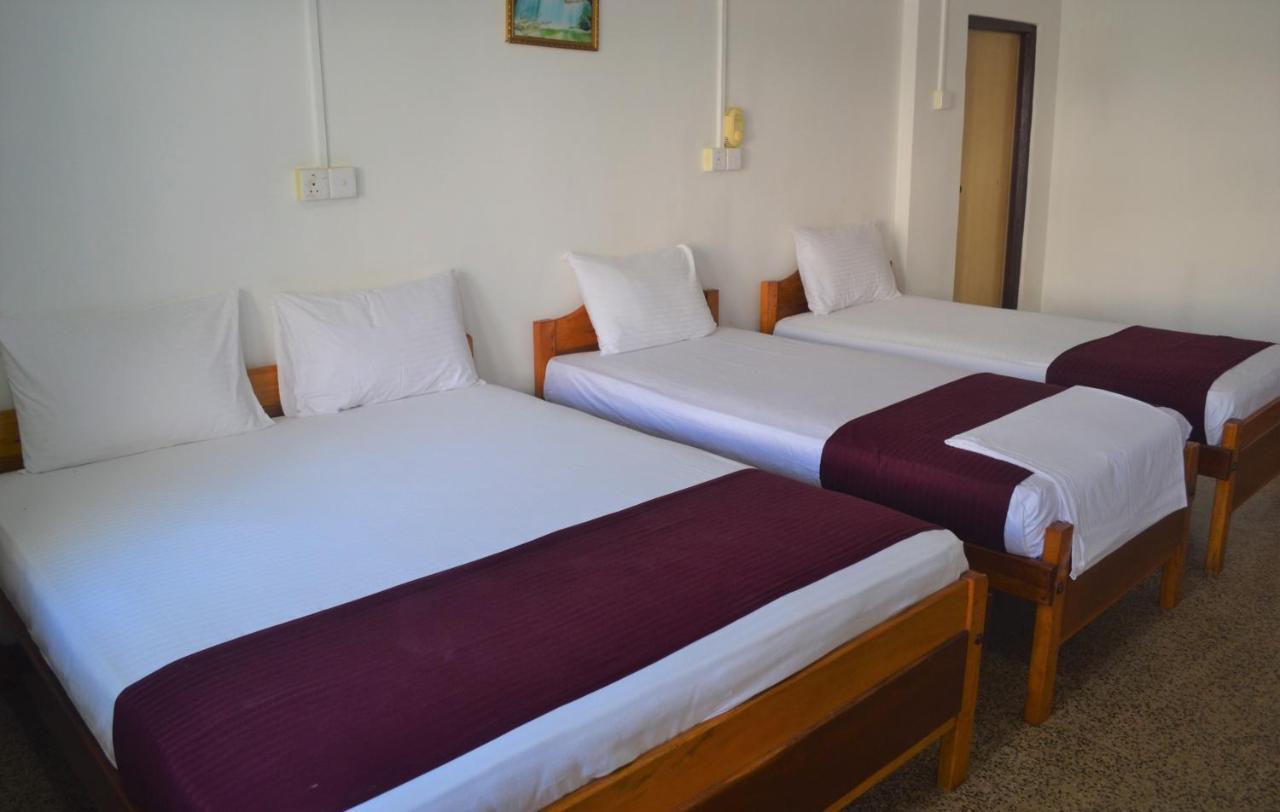 Gnaanams Hotel And Restaurant Jaffna Exterior foto